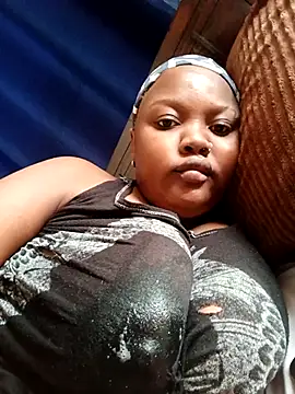 queennapal online show from 03/11/26, 04:18