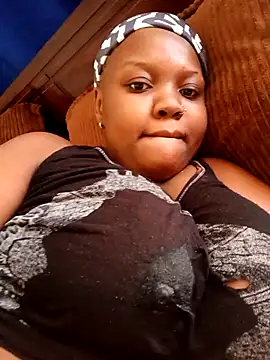 queennapal online show from 03/12/26, 11:49