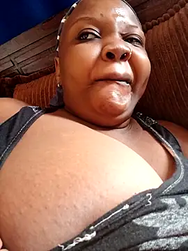 queennapal online show from 03/24/26, 06:07