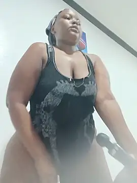 queennapal online show from 05/21/26, 04:47