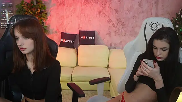 Snapshot of Tina_Breeze chatting on 12/10/24, 11:43 Tina Breeze online show from 12/10/24, 11:43