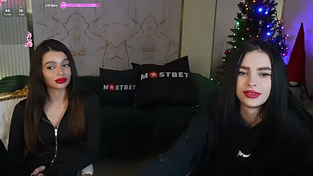 Snapshot of Tina_Breeze chatting on 12/12/24, 02:33 Tina Breeze online show from 12/12/24, 02:33