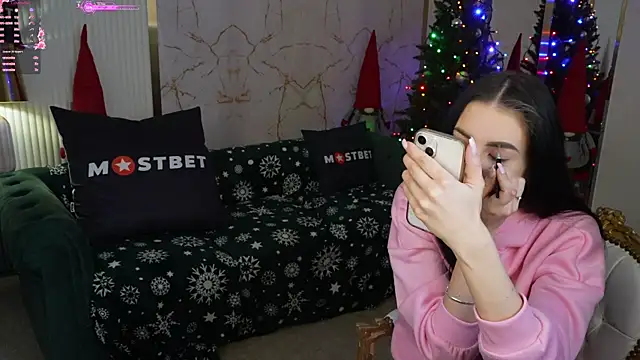 Snapshot of Tina_Breeze chatting on 12/20/24, 07:44 Tina Breeze online show from 12/20/24, 07:44