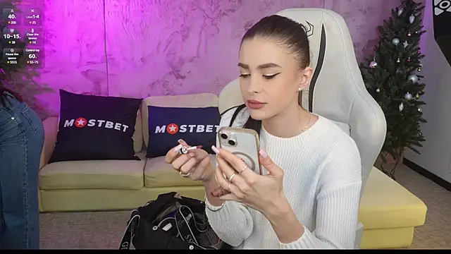 Snapshot of Tina_Breeze chatting on 12/28/24, 11:41 Tina Breeze online show from 12/28/24, 11:41