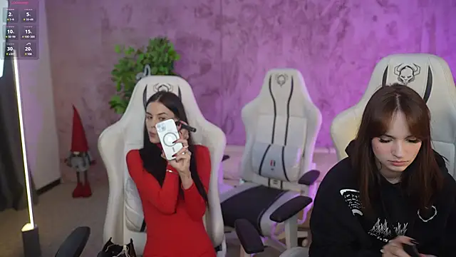 Snapshot of Tina_Breeze chatting on 01/17/25, 08:02 Tina Breeze online show from 01/17/25, 08:02