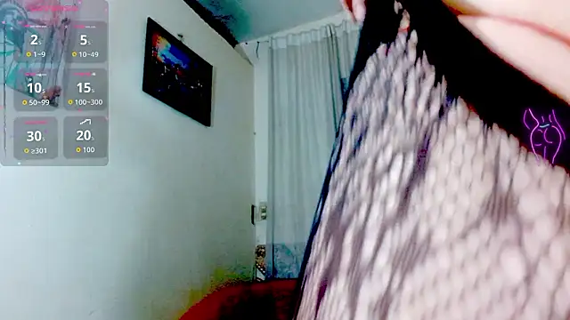 Snapshot of Eva_Hoot chatting on 02/02/26, 01:43 Eva Hoot online show from 02/02/26, 01:43