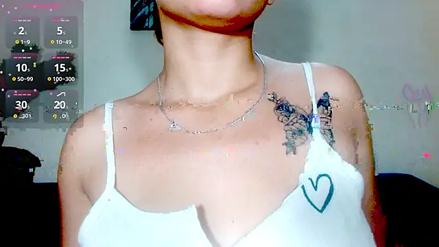 Snapshot of Eva_Hoot chatting on 03/21/26, 12:10 Eva Hoot online show from 03/21/26, 12:10