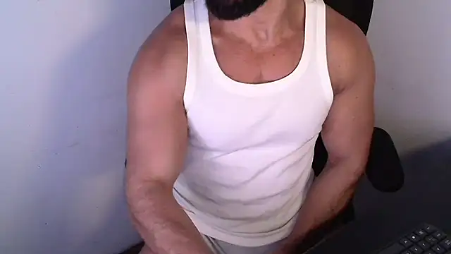 Snapshot of TopDaddy23 chatting on 06/28/26, 12:27 TopDaddy23 online show from 06/28/26, 12:27