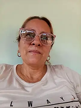 deisy summers47x online show from 02/17/25, 12:54