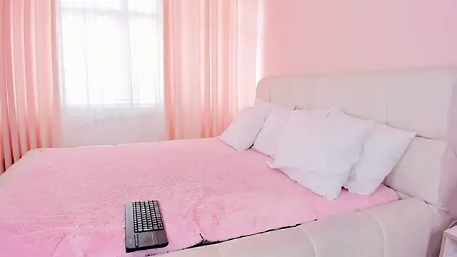 Snapshot of camila__joy chatting on 12/03/24, 05:23 camila joy online show from 12/03/24, 05:23