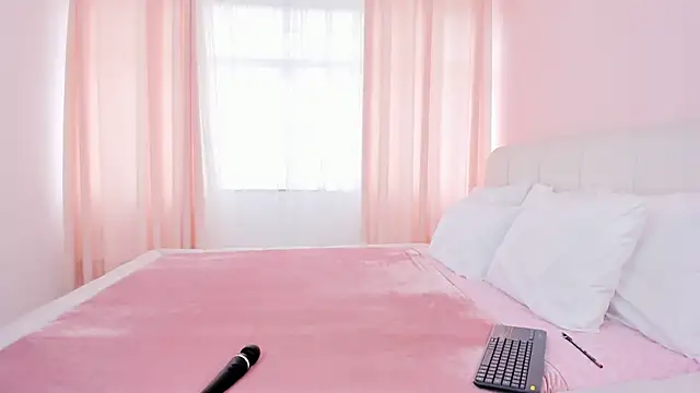 Snapshot of camila__joy chatting on 12/10/24, 06:28 camila joy online show from 12/10/24, 06:28