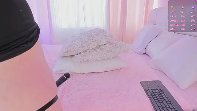 Snapshot of camila__joy chatting on 03/11/25, 06:19 camila joy online show from 03/11/25, 06:19