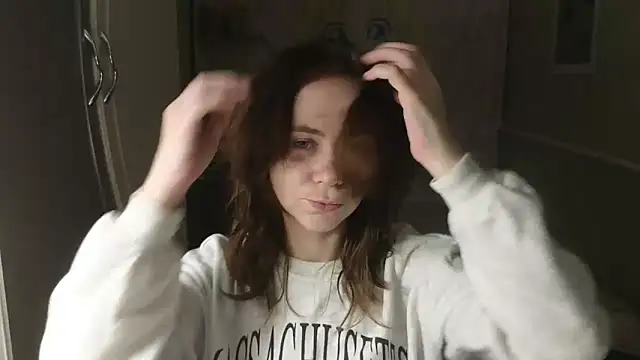 Riley Roo online show from 11/25/25, 04:40