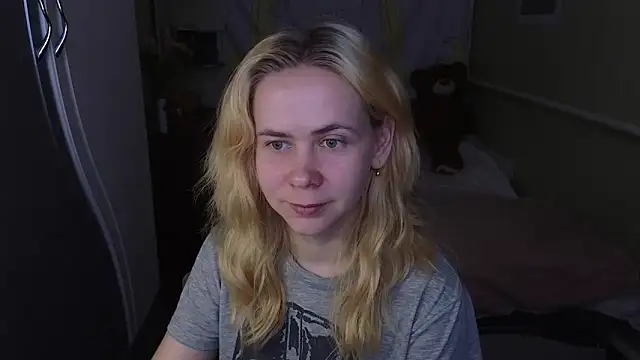 Snapshot of Riley_Roo chatting on 03/10/26, 08:30 Riley Roo online show from 03/10/26, 08:30