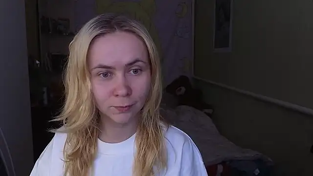 Snapshot of Riley_Roo chatting on 03/15/26, 10:54 Riley Roo online show from 03/15/26, 10:54