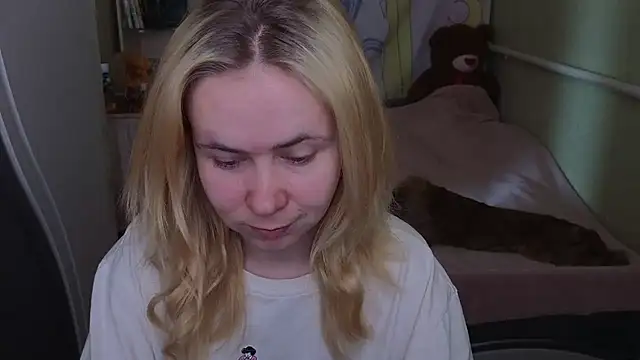 Snapshot of Riley_Roo chatting on 03/20/26, 07:46 Riley Roo online show from 03/20/26, 07:46