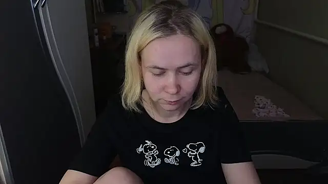 Snapshot of Riley_Roo chatting on 03/26/26, 08:20 Riley Roo online show from 03/26/26, 08:20