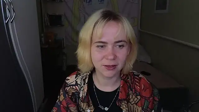 Snapshot of Riley_Roo chatting on 04/07/26, 08:37 Riley Roo online show from 04/07/26, 08:37