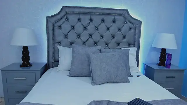 Snapshot of VictoriaHiills chatting on 09/25/25, 07:28 VictoriaHiills online show from 09/25/25, 07:28