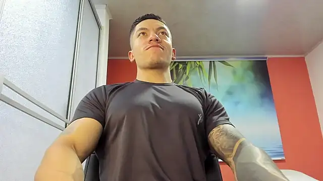 Snapshot of aquiles_51 chatting on 03/19/26, 06:34 aquiles 51 online show from 03/19/26, 06:34