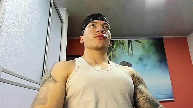 Snapshot of aquiles_51 chatting on 04/05/26, 06:16 aquiles 51 online show from 04/05/26, 06:16