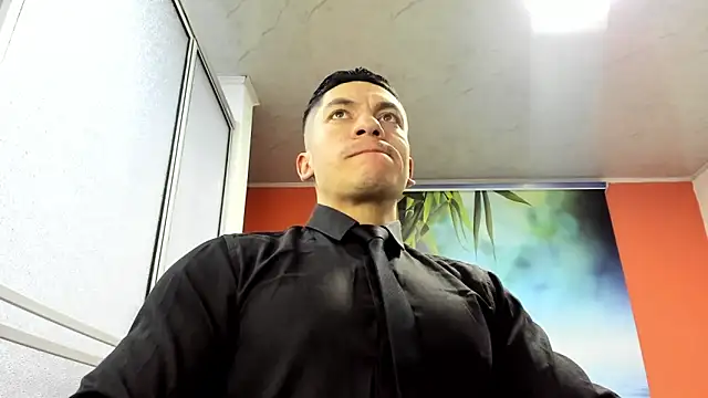 Snapshot of aquiles_51 chatting on 04/12/26, 05:51 aquiles 51 online show from 04/12/26, 05:51