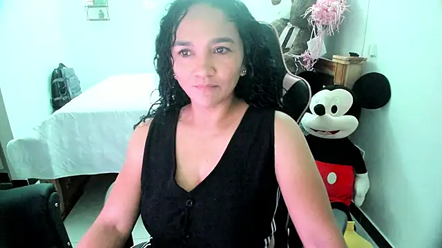 rayza mature 154 online show from 10/28/25, 02:20