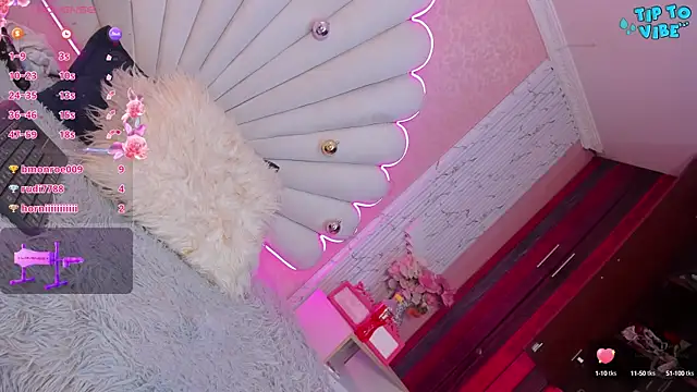 Sophia smith0 online show from 12/14/24, 11:56