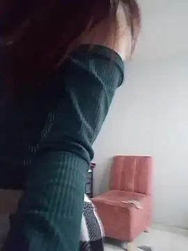 Snapshot of SuzzyyM chatting on 02/13/26, 10:17 SuzzyyM online show from 02/13/26, 10:17