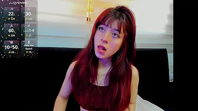 Snapshot of SuzzyyM chatting on 03/11/26, 08:37 SuzzyyM online show from 03/11/26, 08:37