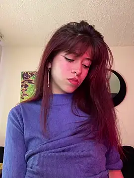 Snapshot of SuzzyyM chatting on 04/26/26, 10:29 SuzzyyM online show from 04/26/26, 10:29