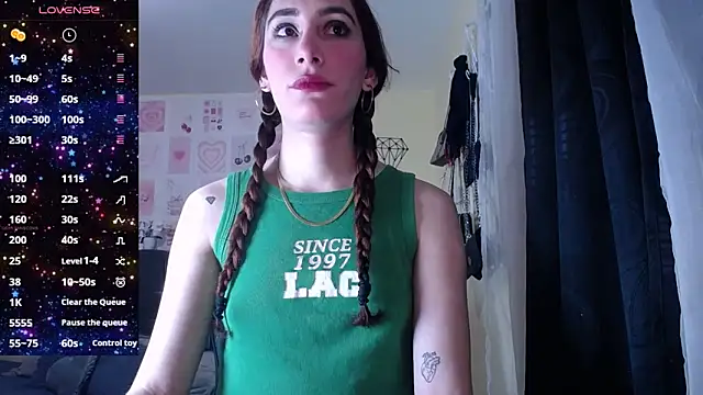 Snapshot of IsaBaileys_ chatting on 04/20/26, 01:30 IsaBaileys online show from 04/20/26, 01:30