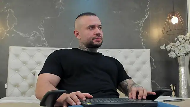 BruceDallas online show from 01/30/25, 12:18