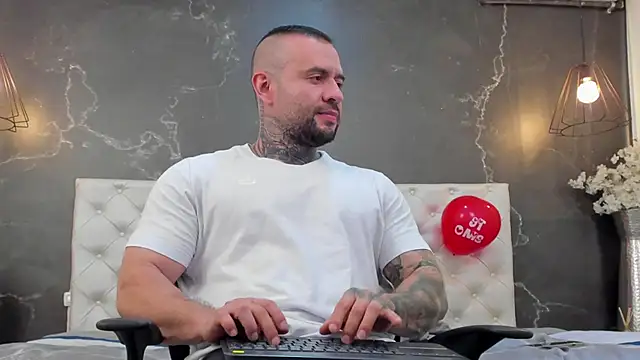 BruceDallas online show from 02/15/25, 02:37