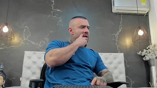 BruceDallas online show from 02/26/25, 03:21