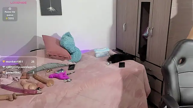 Snapshot of vanessabz chatting on 02/20/25, 03:08 vanessabz online show from 02/20/25, 03:08