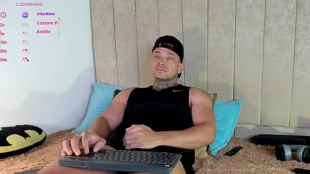 Snapshot of Stiven_collins chatting on 04/18/26, 08:40 Stiven collins online show from 04/18/26, 08:40