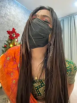 Snapshot of Monalisadon018 chatting on 12/28/24, 02:33 Monalisadon018 online show from 12/28/24, 02:33