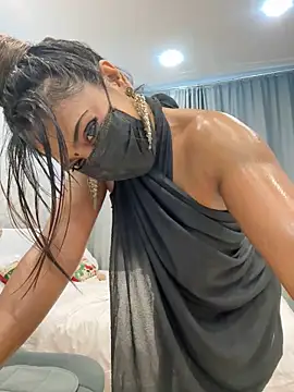 Snapshot of Monalisadon018 chatting on 12/28/24, 08:37 Monalisadon018 online show from 12/28/24, 08:37