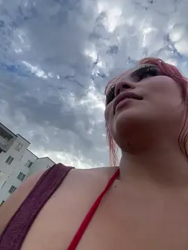 Chloemercury online show from 12/21/25, 10:17