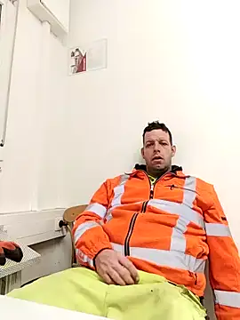 Knuffelstaaf123 online show from 01/06/26, 07:01