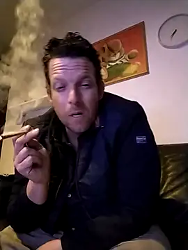 Snapshot of Knuffelstaaf123 chatting on 04/07/26, 07:47 Knuffelstaaf123 online show from 04/07/26, 07:47