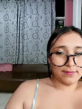 Snapshot of Cute_Penelope chatting on 01/05/25, 12:20 Cute Penelope online show from 01/05/25, 12:20