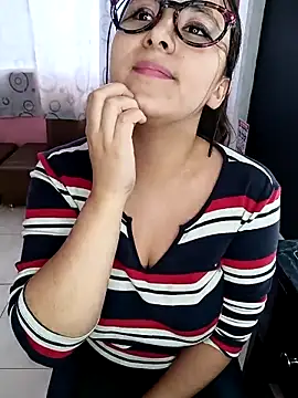 Snapshot of Cute_Penelope chatting on 01/17/25, 06:12 Cute Penelope online show from 01/17/25, 06:12