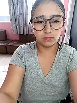 Snapshot of Cute_Penelope chatting on 02/04/25, 12:11 Cute Penelope online show from 02/04/25, 12:11
