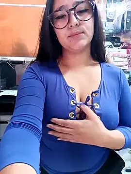 Snapshot of Cute_Penelope chatting on 02/17/25, 03:09 Cute Penelope online show from 02/17/25, 03:09
