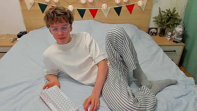 Fandi 777 online show from 01/18/25, 12:26