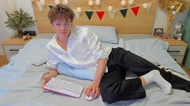 Fandi 777 online show from 01/25/25, 01:52