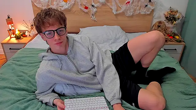 Fandi 777 online show from 10/27/25, 07:07