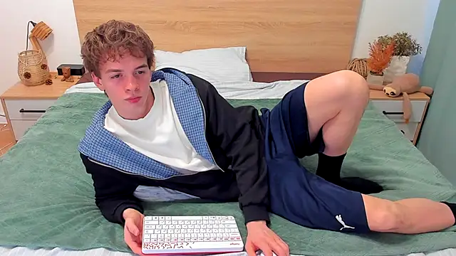 Fandi 777 online show from 11/28/25, 08:28